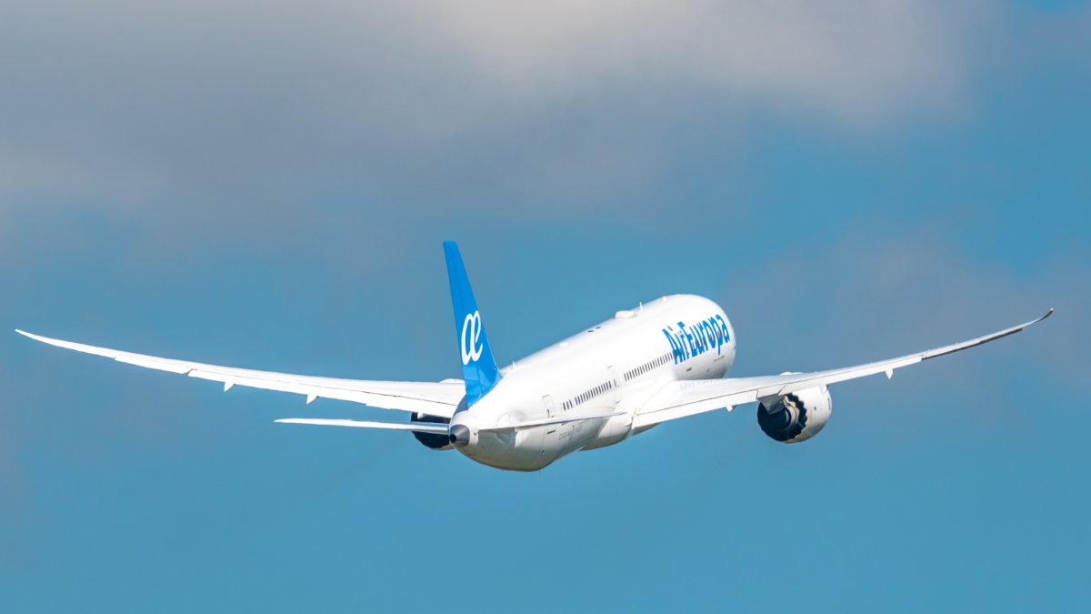 Avión de la compañía de Hidalgo sobrevolando los cielos españoles. 
Remitida por AIR EUROPA
27/8/2024