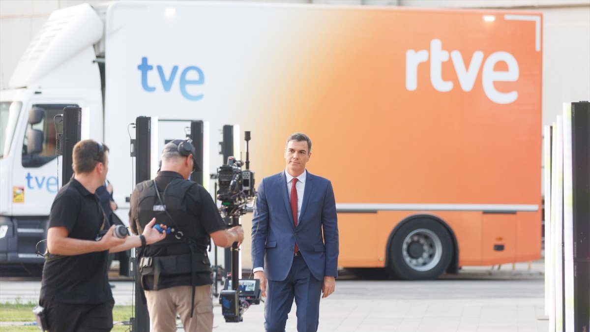 Pedro Sánchez, llegando al debate electoral de RTVE en julio de 2023.