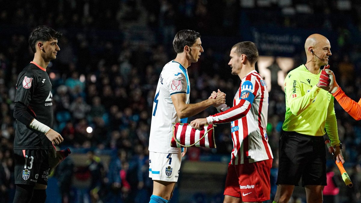 El Atlético Baleares puso difícil al Atlético de Madrid su pase a los octavos de final de la Copa del Rey