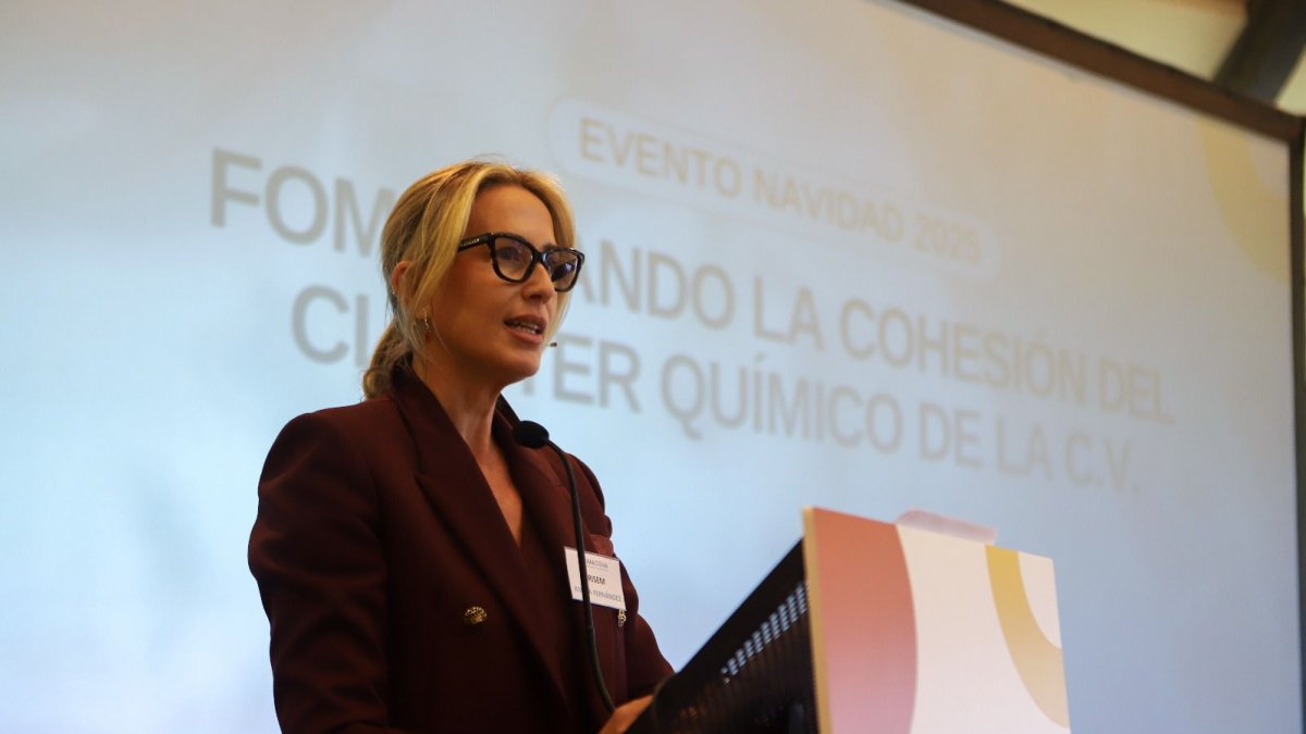 La presidenta de Quimacova, Amaya Fernández de Uzquiano, durante el evento de cierre anual.
