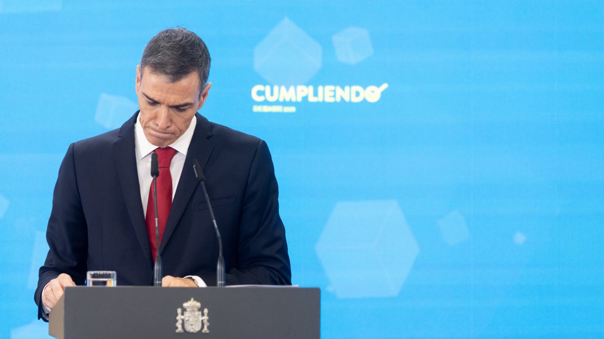 El presidente del Gobierno, Pedro Sánchez, durante una rueda de prensa, en el Palacio de la Moncloa.