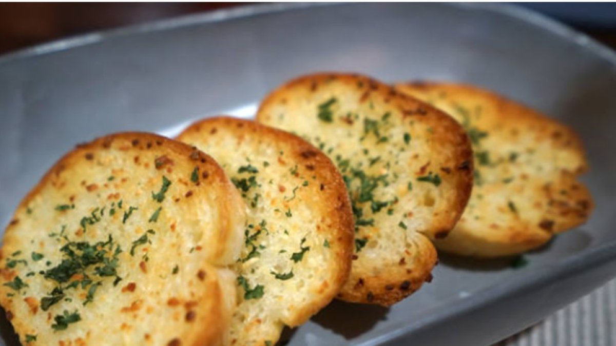 Pan de ajo al estilo Domino’s