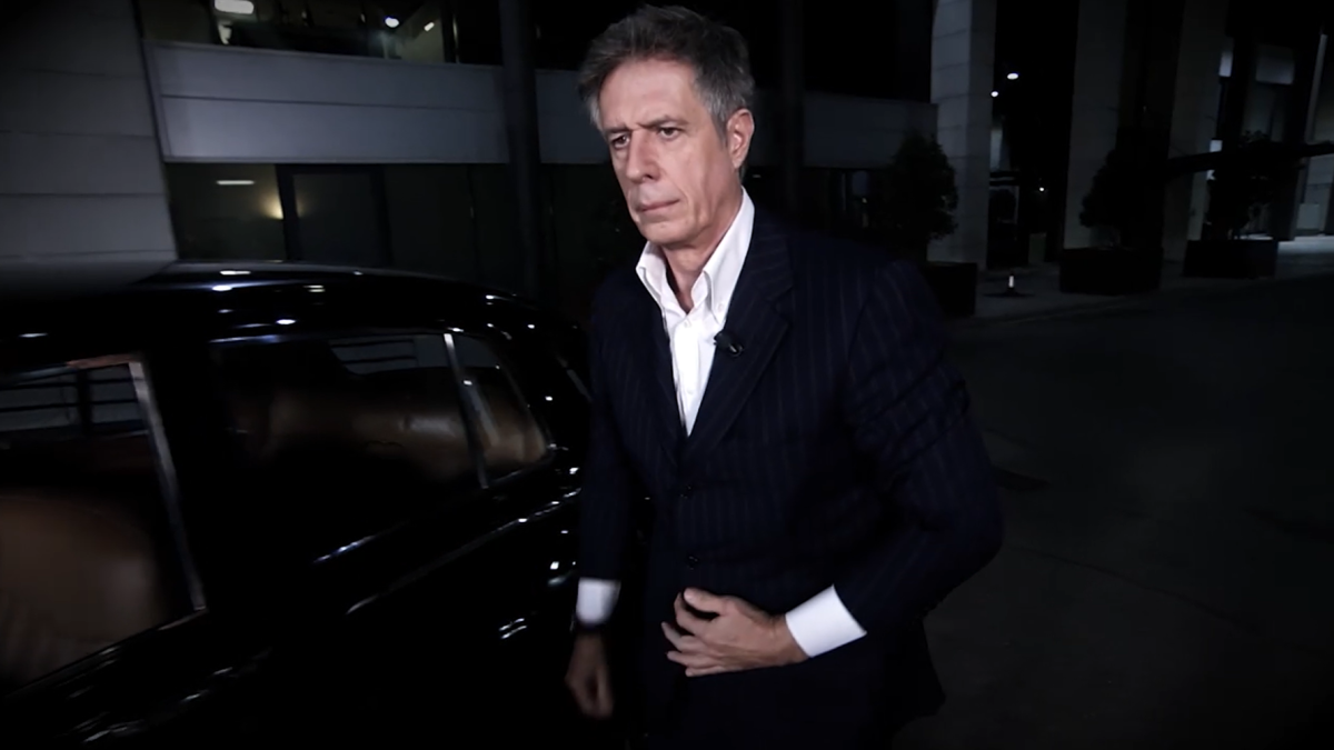 Carlo Costanzia en el parking de Mediaset.