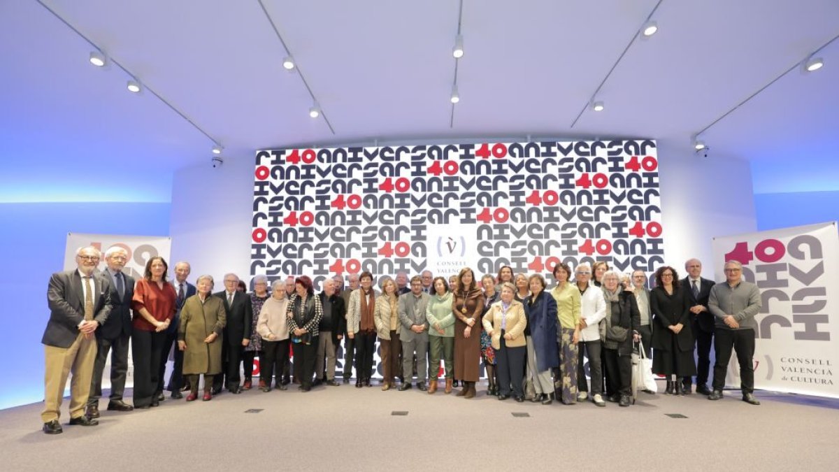 Participantes del acto central del 40 aniversario del Consell Valencià de Cultura celebrado esta semana en el auditorio Santiago Grisolía