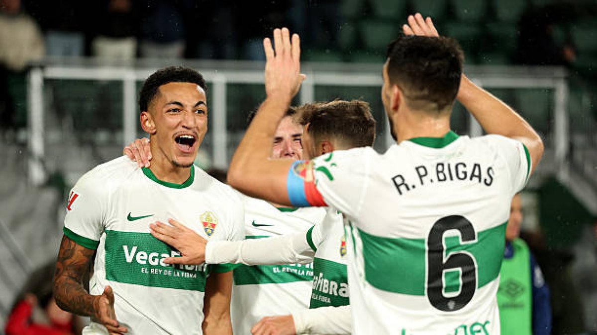 El Elche se impuso al Rayo antes del parón.
