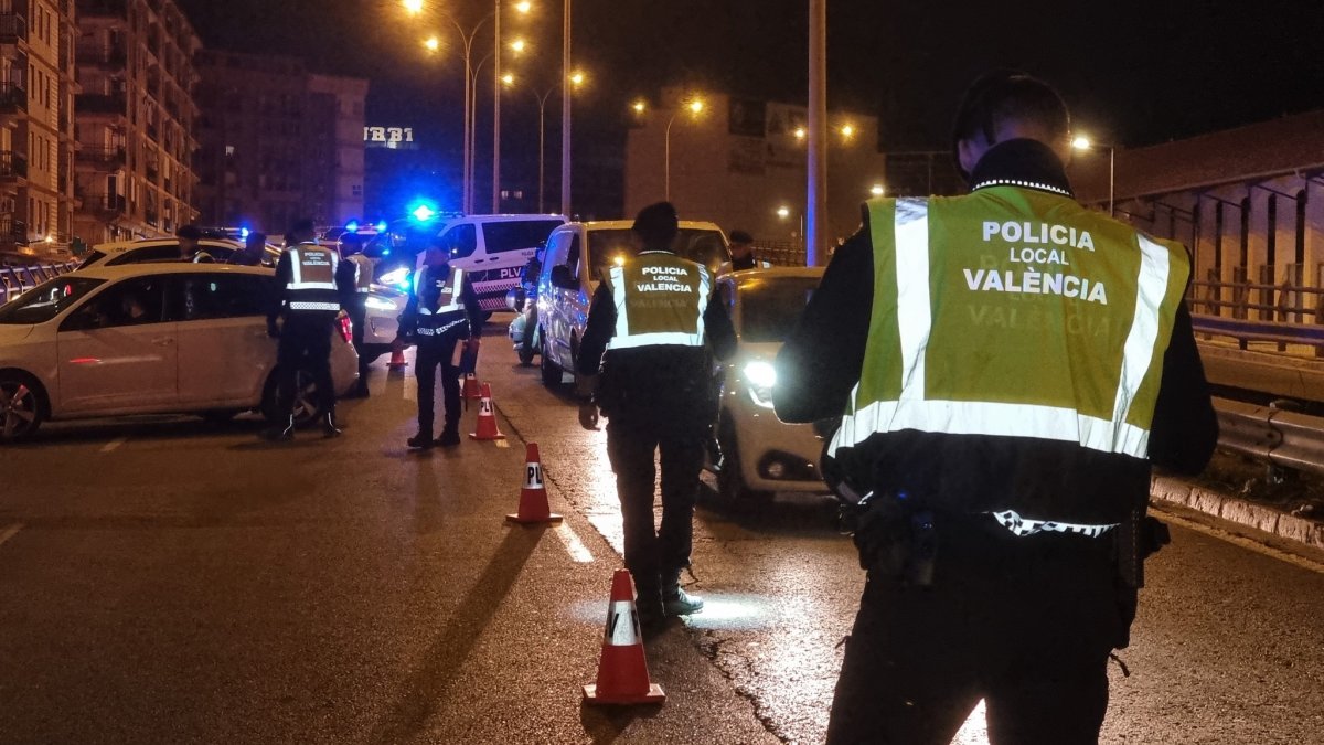 Agentes de la Policía Local de Valencia, en una imagen de archivo.