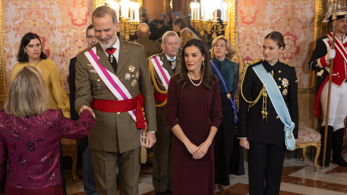El Rey Felipe VI, la Reina Letizia y la Princesa Leonor, durante la Pascua Militar, en el Palacio Real 06/1/2025