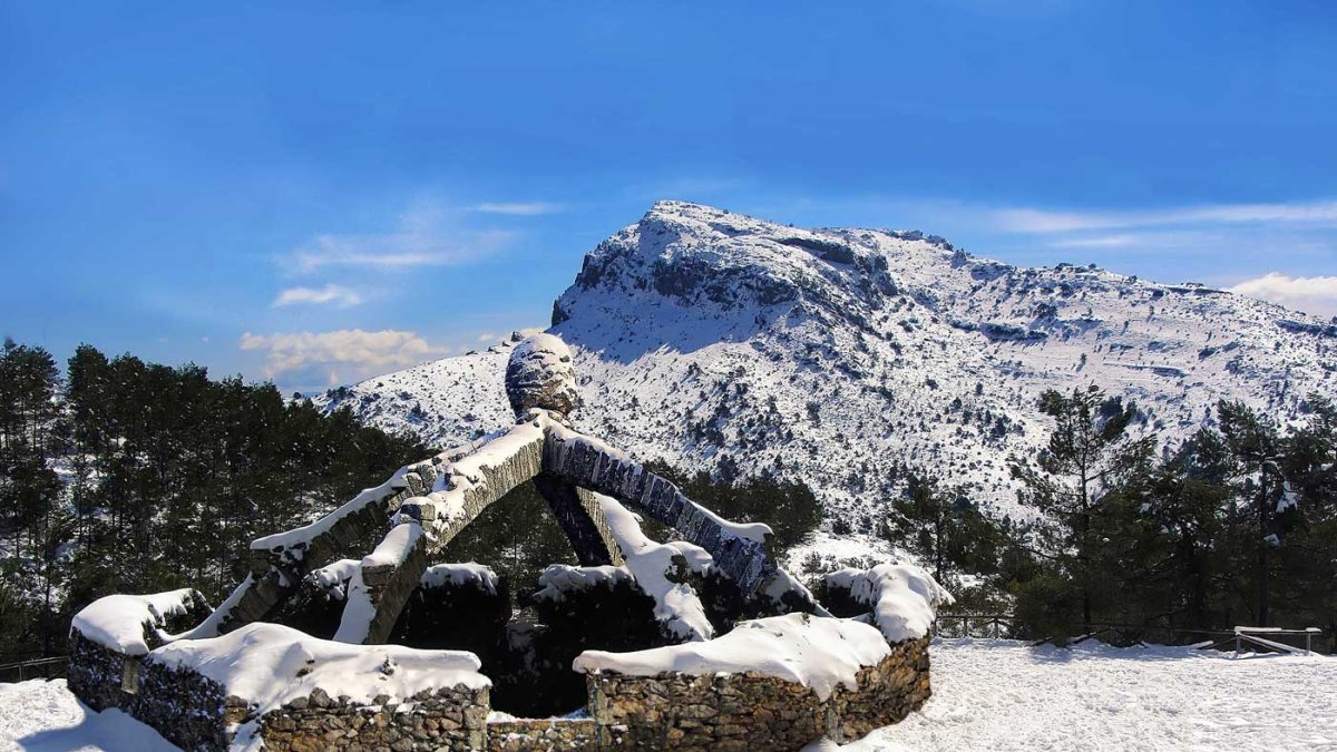 Cava Gran de Agres en Sierra Mariola