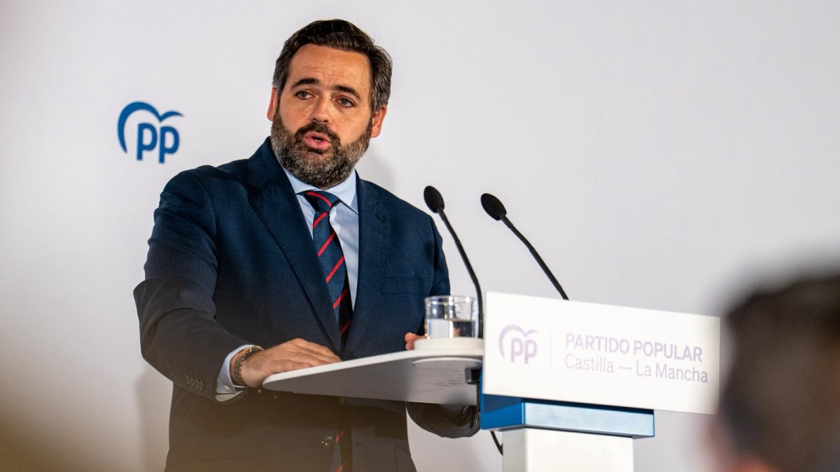 Paco Núñez en un encuentro con los medios