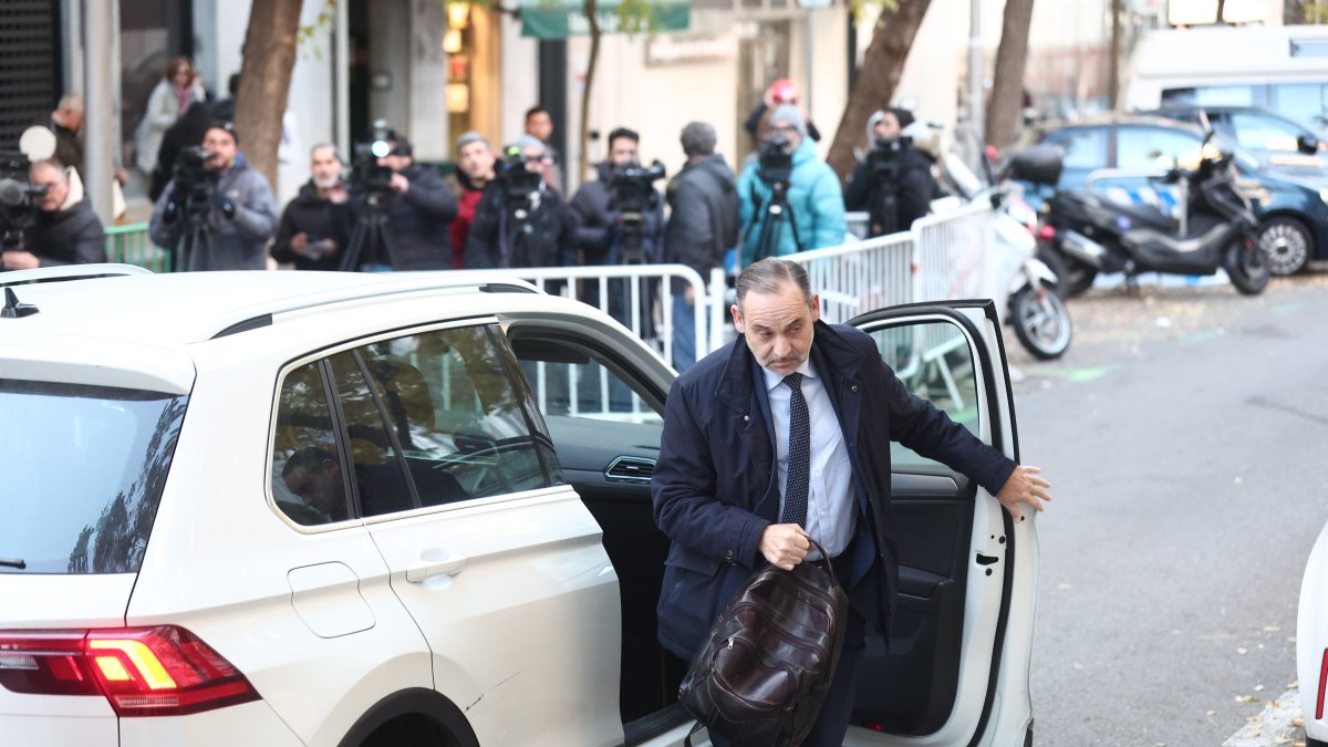 El exministro José Luis Ábalos a su llegada al Tribunal Supremo,