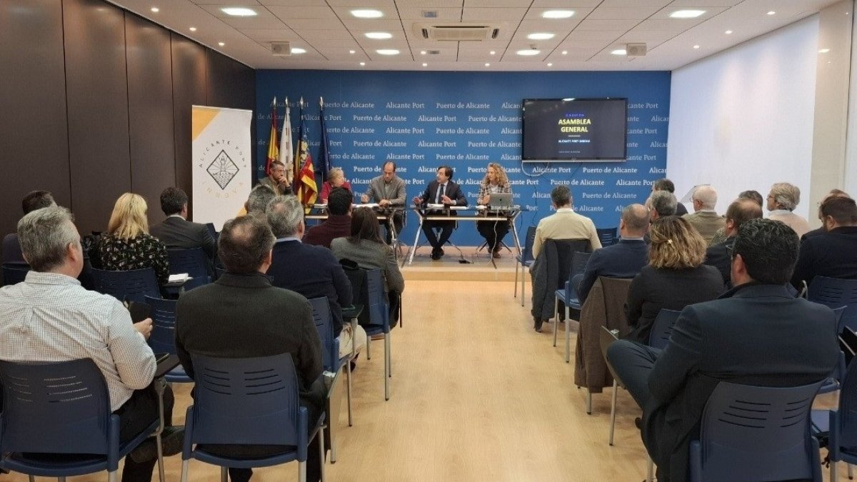 Asamblea de Alicante Port Innova en el Puerto de Alicante.
