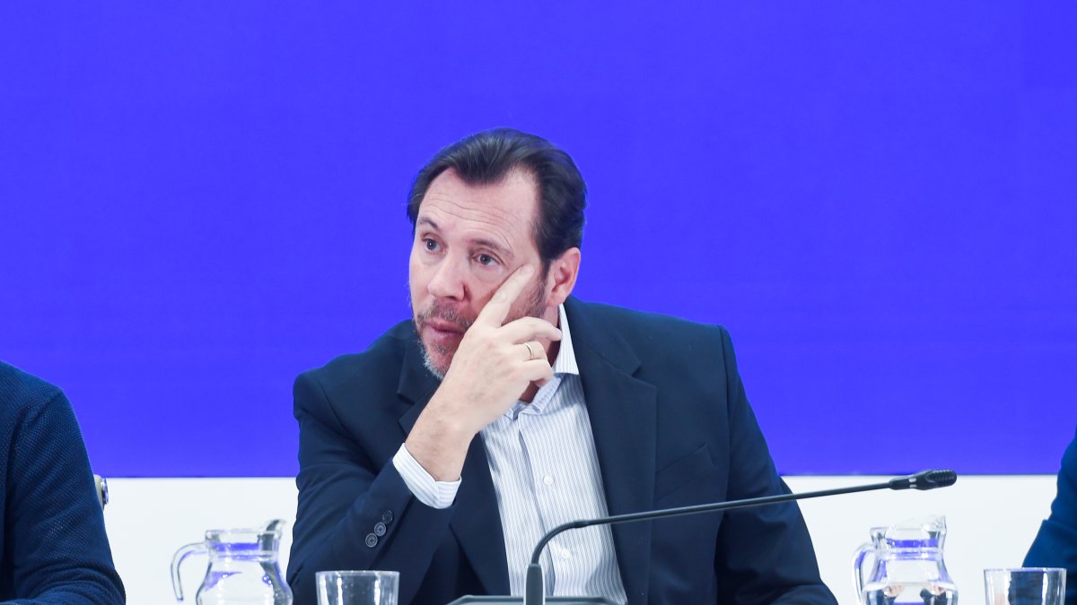 El ministro de Transportes y Movilidad Sostenible, Óscar Puente, comparece para dar explicaciones sobre el accidente de tren de Adamuz.