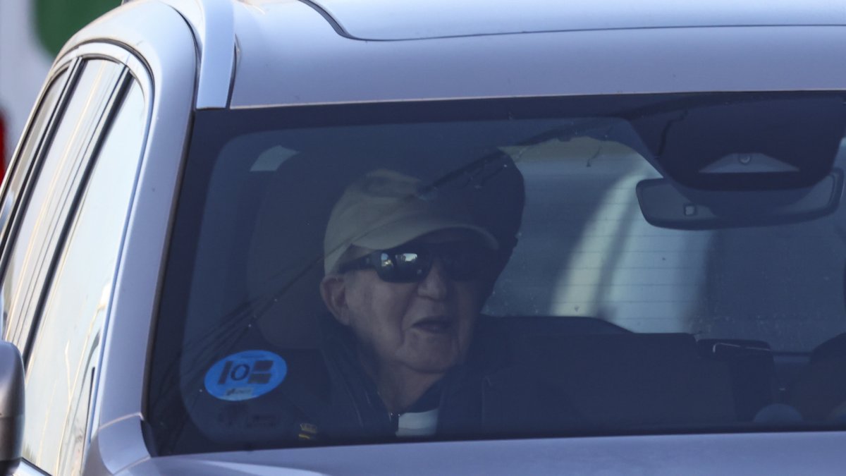 El Rey Juan Carlos I, en Sanxenxo, en noviembre de 2025.