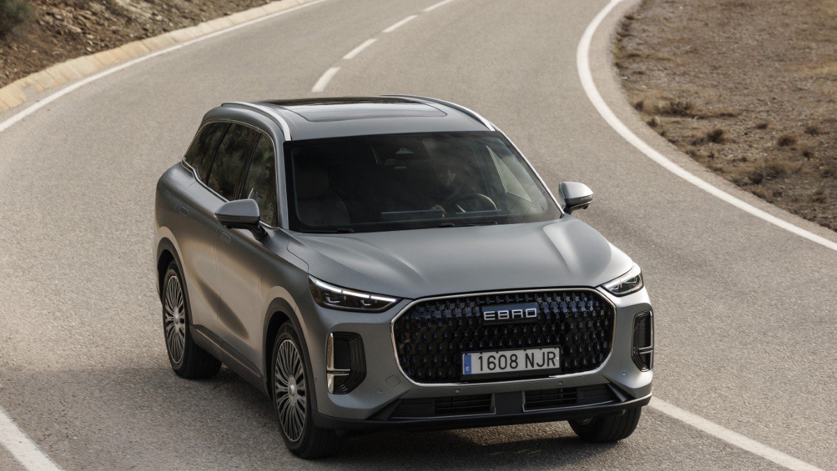 El s900 PHEV ofrece un sistema híbrido de referencia en el mercado de los enchufables de gran autonomía.
