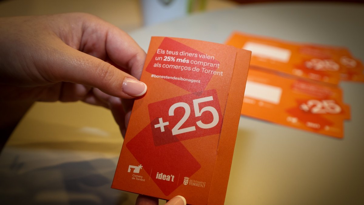 Tarjeta +25 del Ayuntamiento de Torrent.