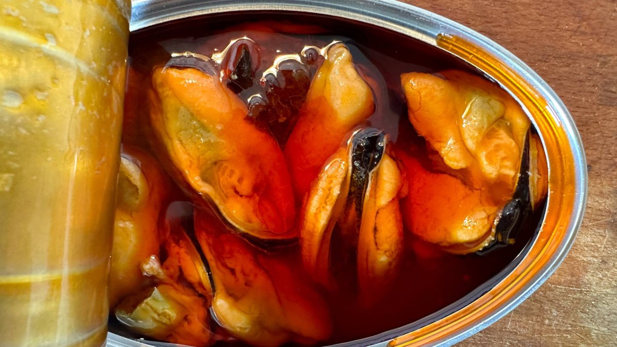 Imagen de recurso de mejillones en escabeche: un clásico de la conserva gallega que gana protagonismo por sabor, textura y presentación.