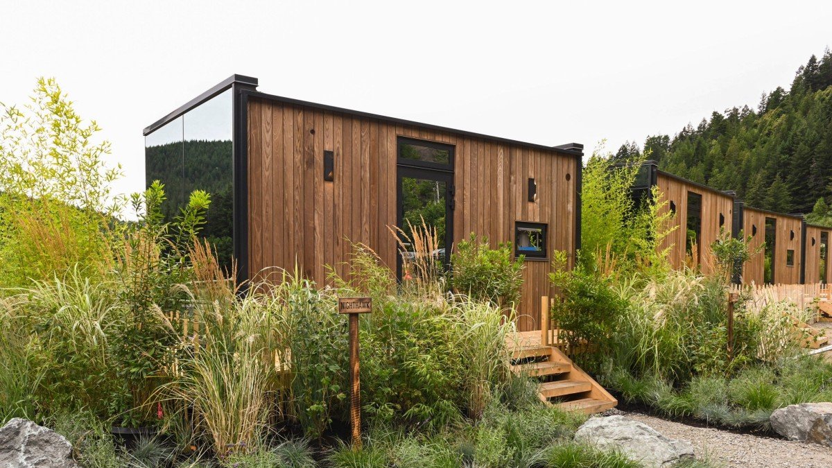 Cabañas que desaparecen en el paisaje