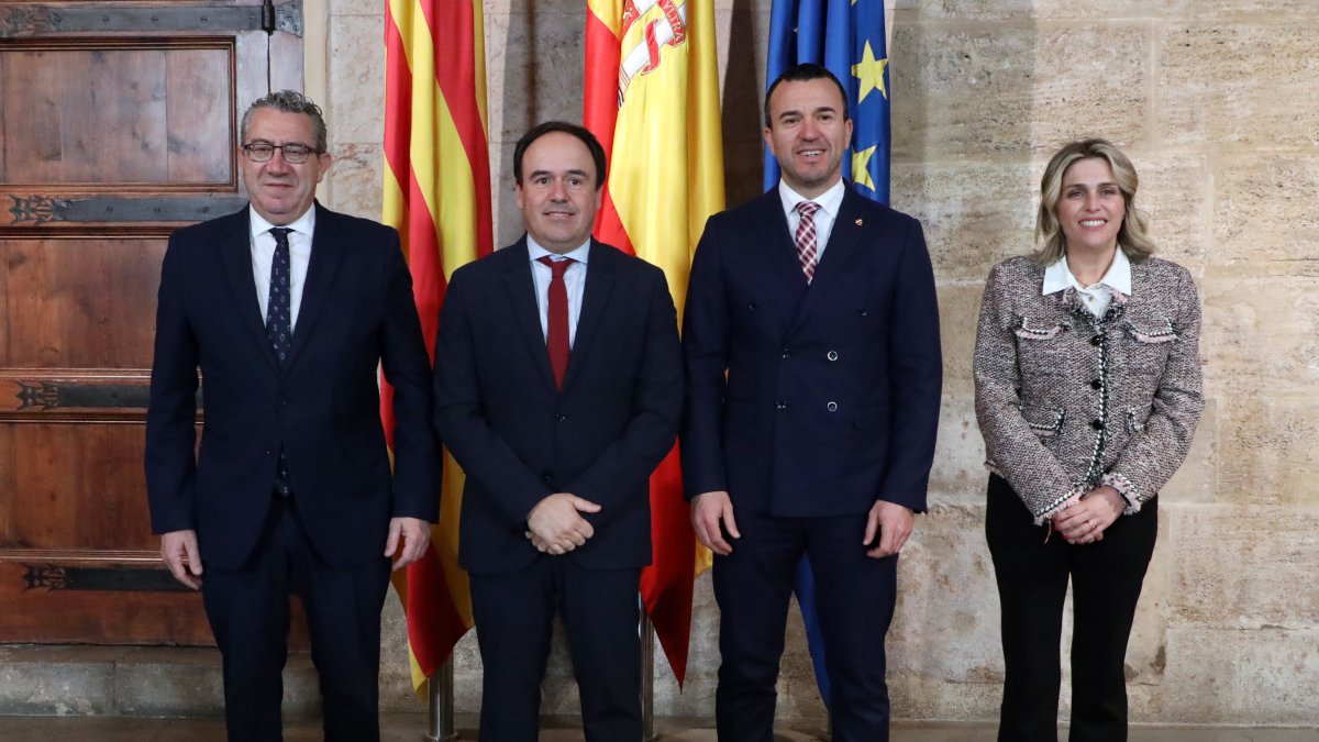 Pérez Llorca con los presidentes provinciales