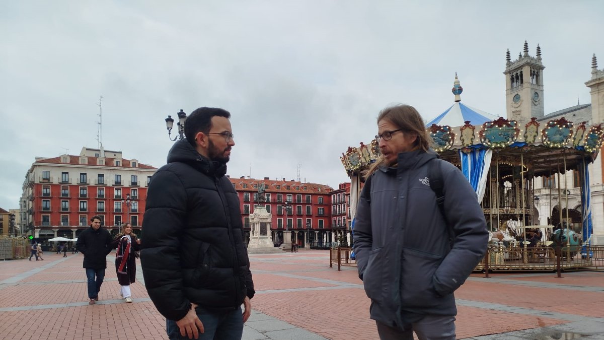 (Foto de ARCHIVO)
Miguel Ángel Llamas (i) y Pablo Fernández, antes de atender a los medios en Valladolid.
EUROPA PRESS
24/1/2026