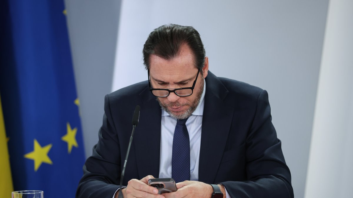 El ministro de Transportes, Óscar Puente, durante la rueda posterior al Consejo de Ministros