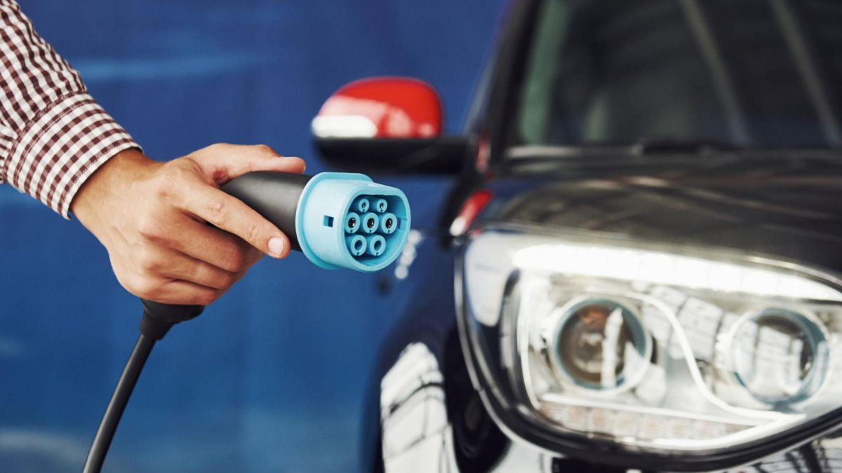 Coches eléctricos y ayudas en España
