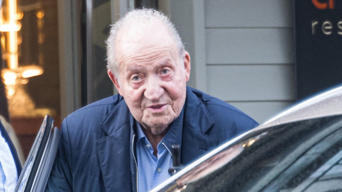 El Rey Juan Carlos I durante una de sus visitas a Sanxenxo en 2025.