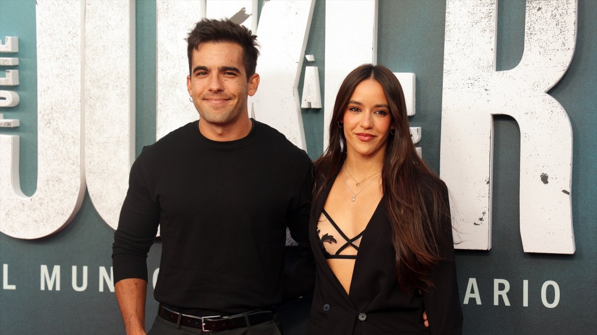 Christian Casas y su novia Mónica.