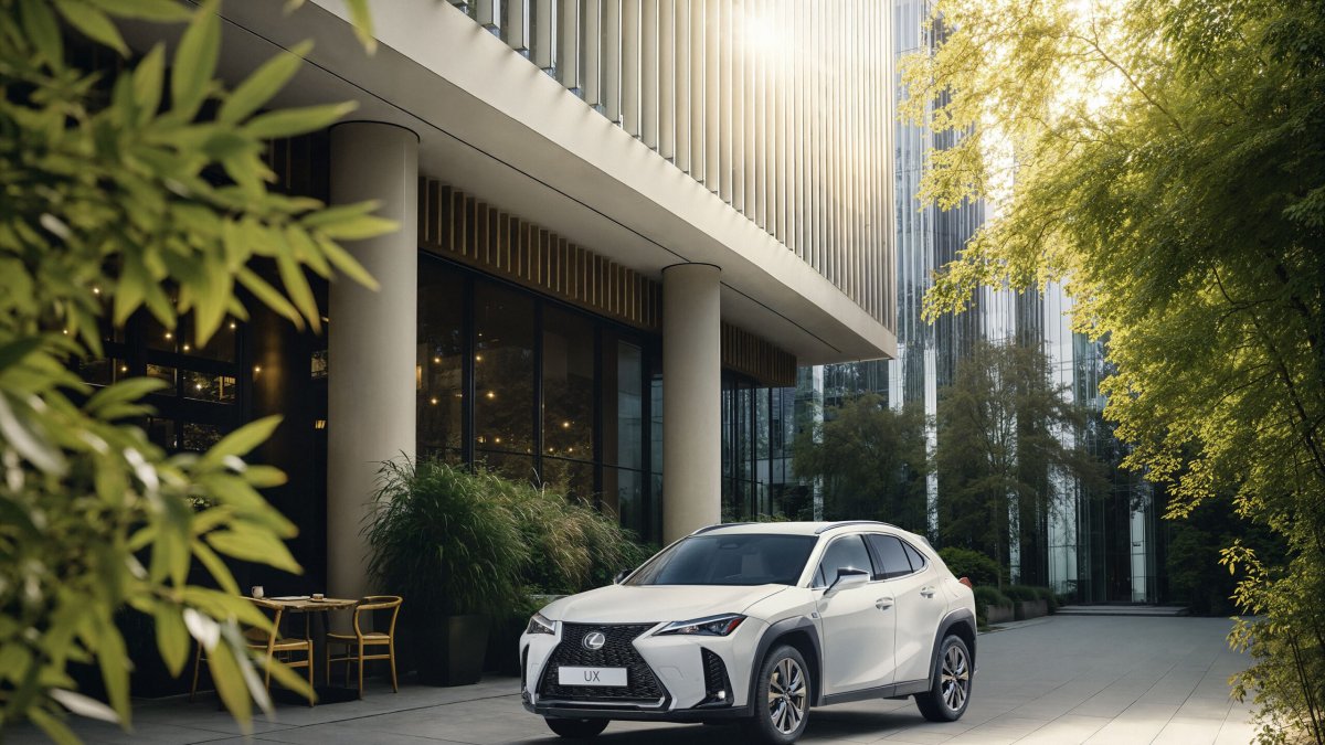 Lexus UX 2026