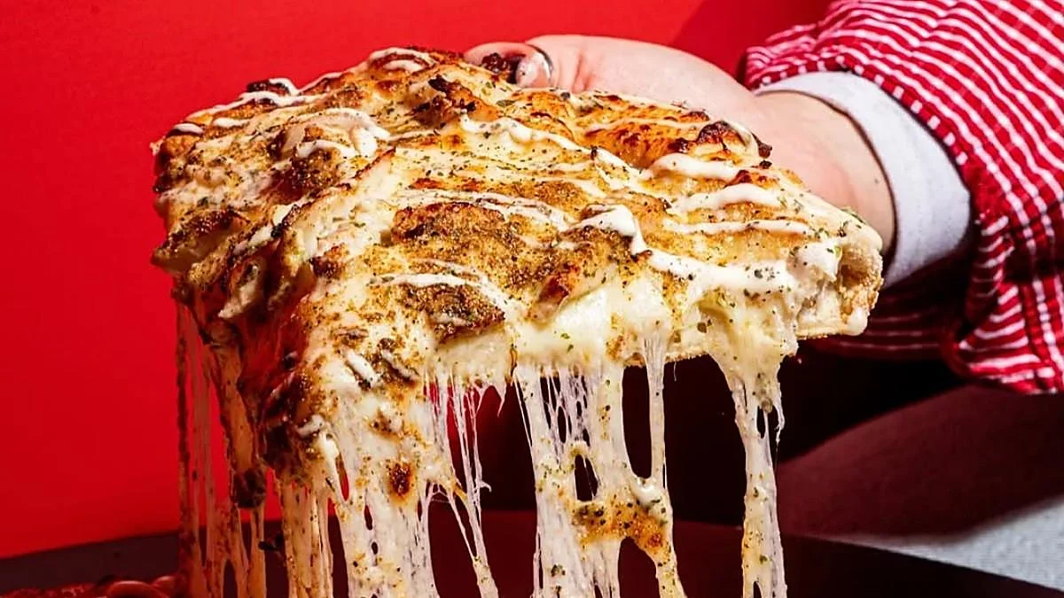 Una de las porciones de la nueva Telepizza Kebab.
