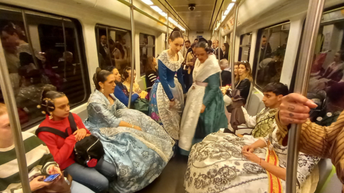 Imagen archivo de Metrovalencia en Fallas