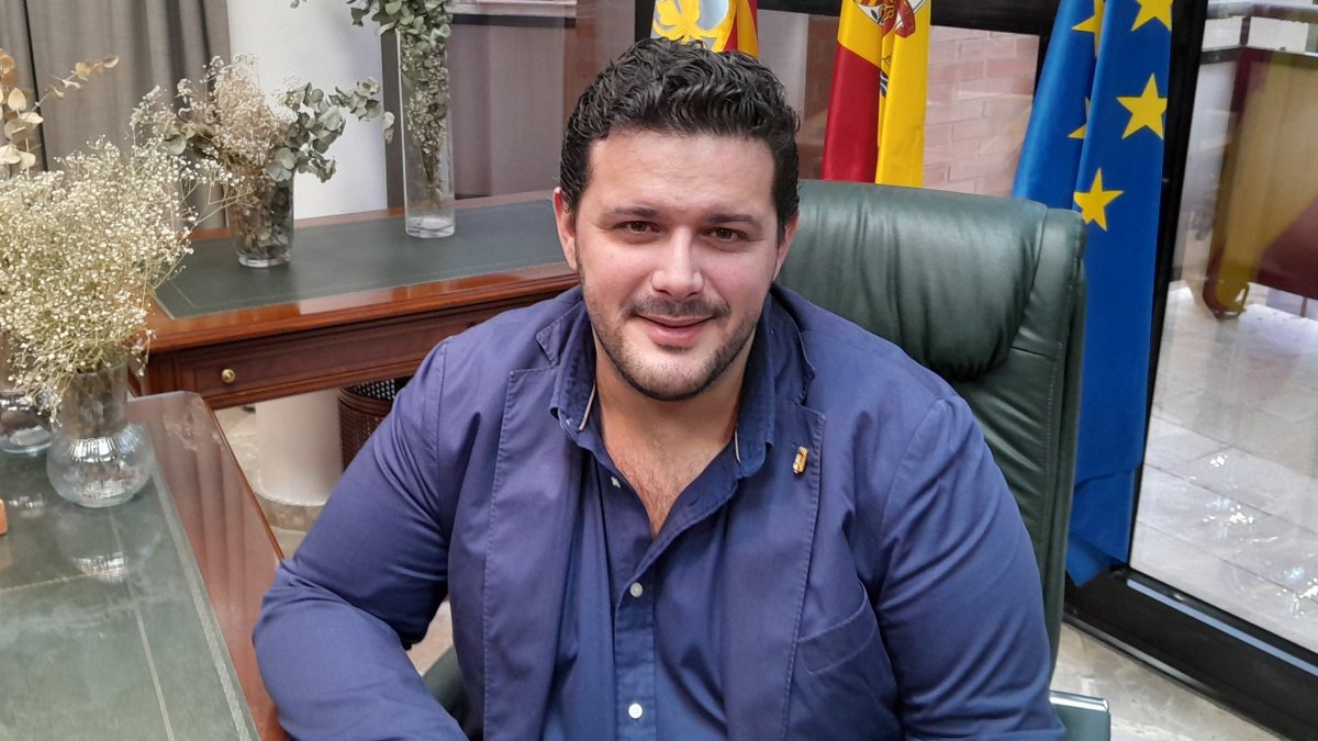 El alcalde de Albal, José Miguel Ferris, en su despacho de la alcaldía.