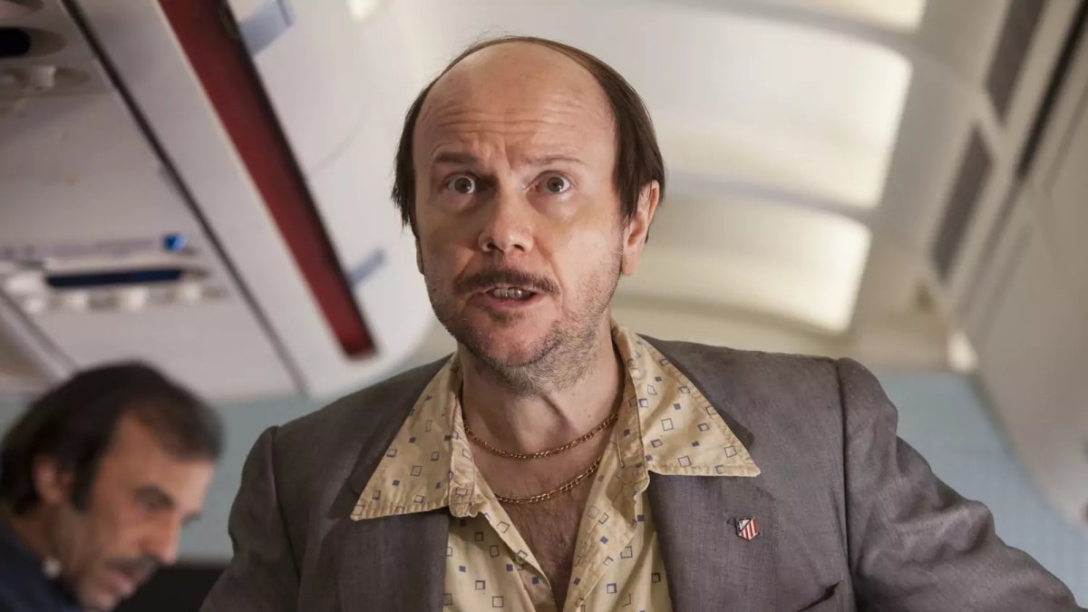 Santiago Segura tira de Torrente para burlarse del Gobierno y su cruzada  contra las redes