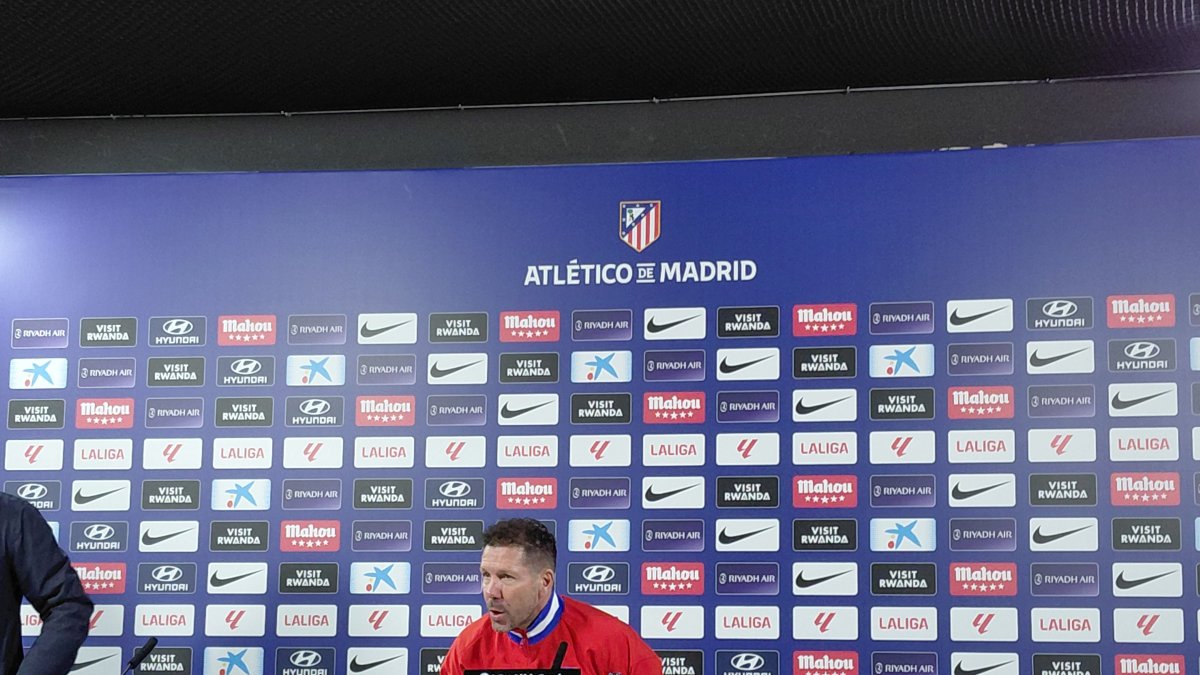 Simeone compadece en la rueda de prensa previa al Betis