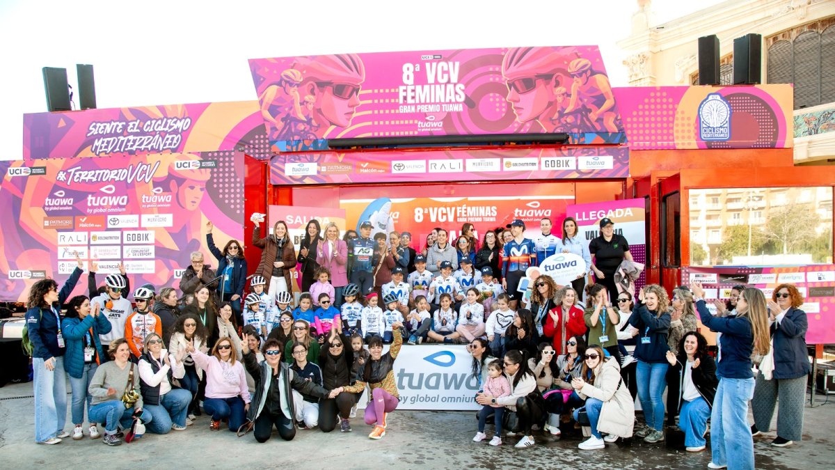 El mayor número de mujeres de la historia sobre un podio para visibilizar el deporte femenino en general, mucho más allá del ciclismo
