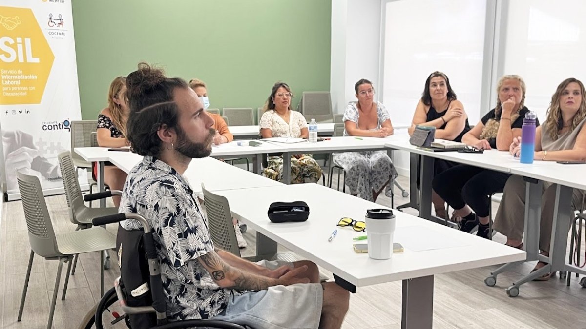 Más de 1.400 personas reciben apoyo de Cocemfe Alicante.