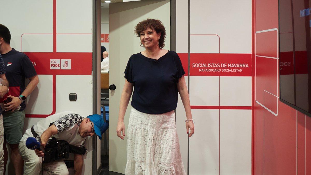 (Foto de ARCHIVO)
La nueva portavoz de los socialistas en el Parlamento de Navarra, Ainhoa Unzu, atiende a los medios tras una reunión de la Comisión Ejecutiva Regional