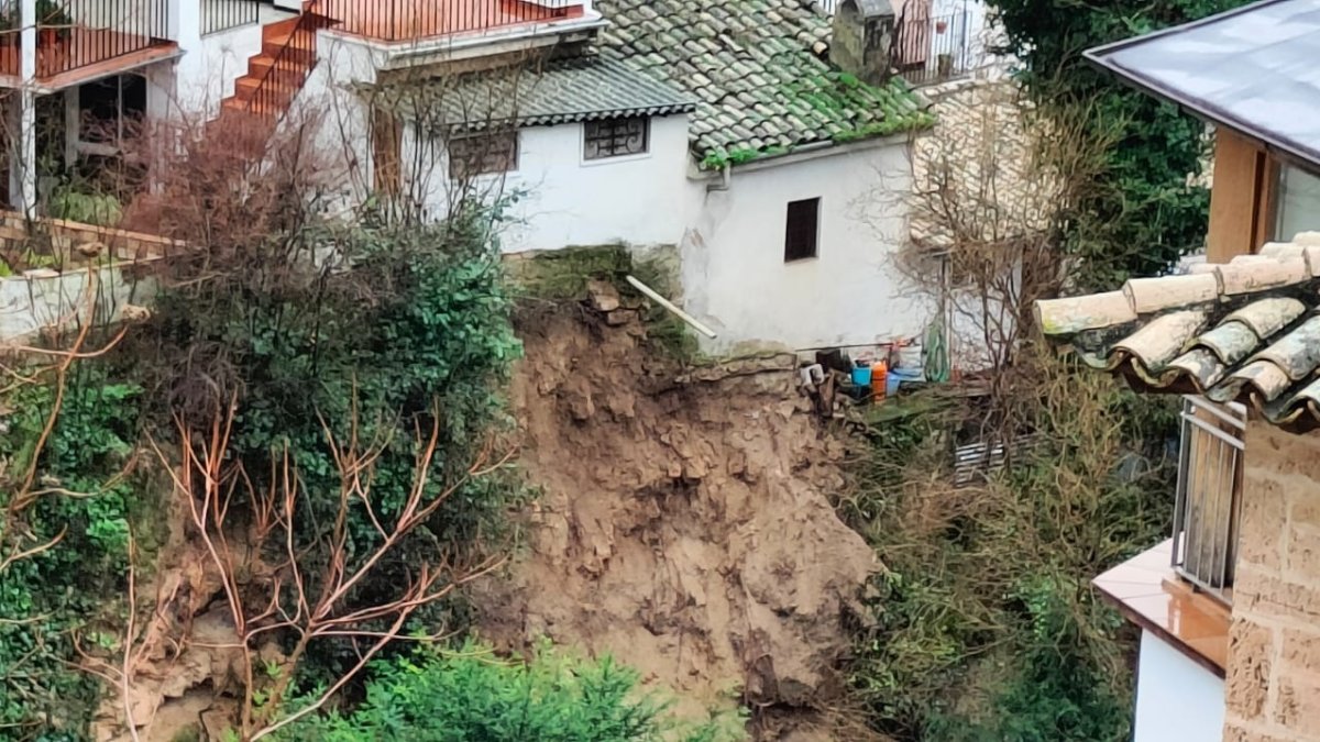 Desprendimientos en el casco antiguo de Cazorla (Jaén) como consecuencia del temporal.