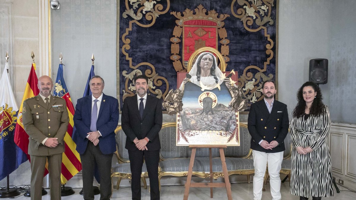 Presentación del cartel de la Semana Santa 2026 en Alicante.
