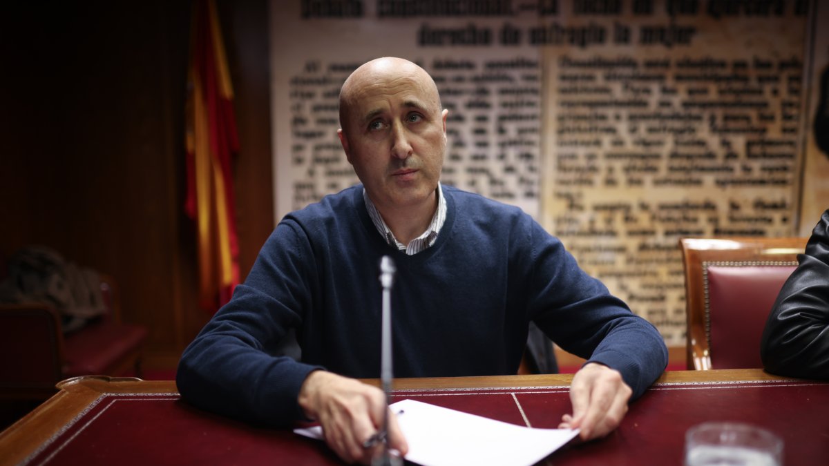 El presidente de la Conferencia Hidrográfica del Júcar (CHJ), Miguel Polo, en el Senado
