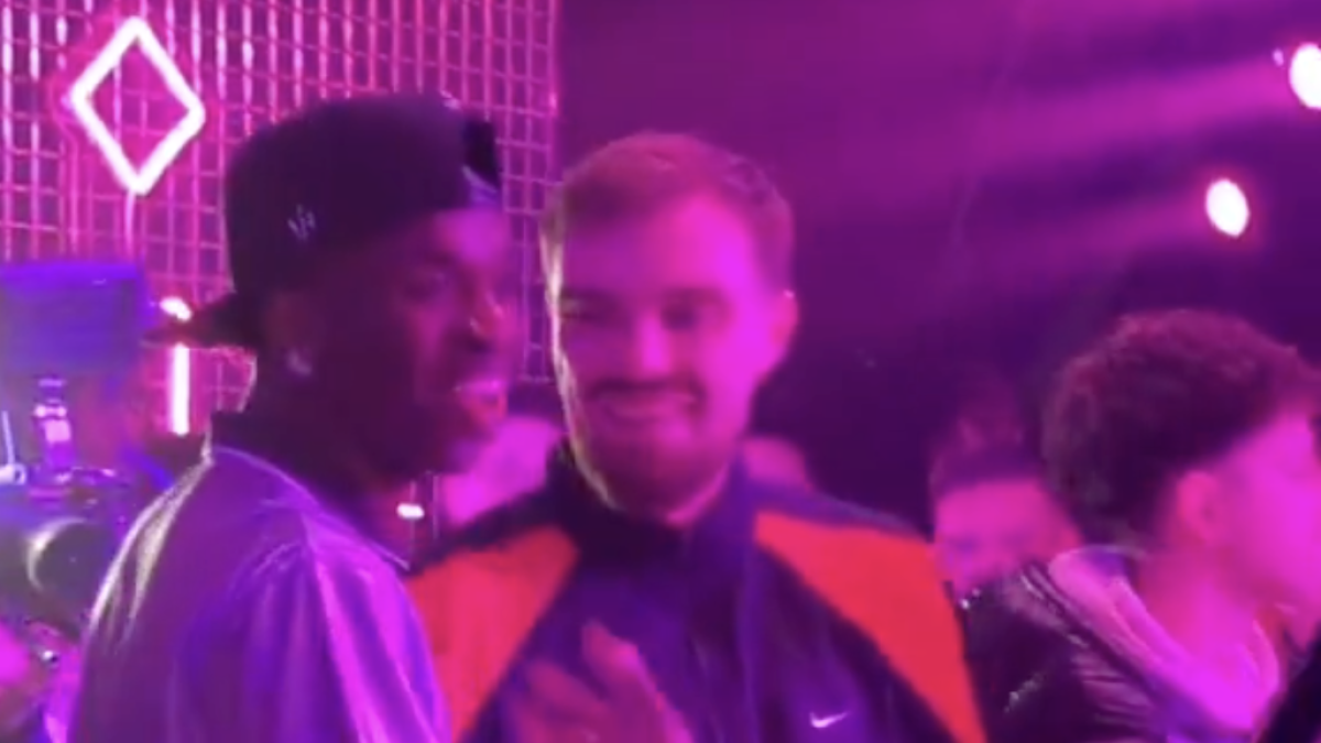 Vinicius e Ibai Llanos en un acto.