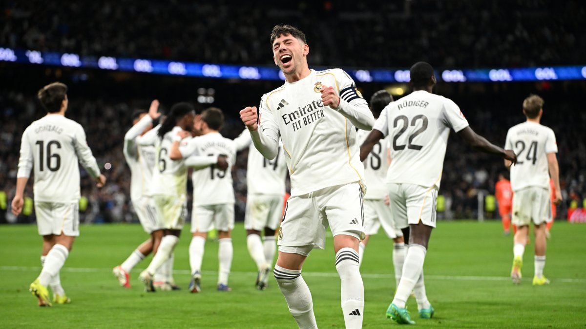 Valverde celebra su golazo ante la Real Sociedad