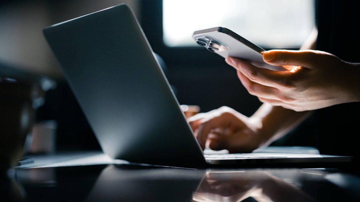 Comprar online fuera de la UE dejará de ser tan barato desde julio, con un nuevo recargo fijo de aduana que afectará a millones de consumidores