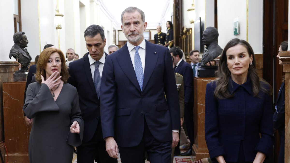 
                La ‘mirada asesina’ de la Reina Letizia a Pedro Sánchez causa estragos en Moncloa
             