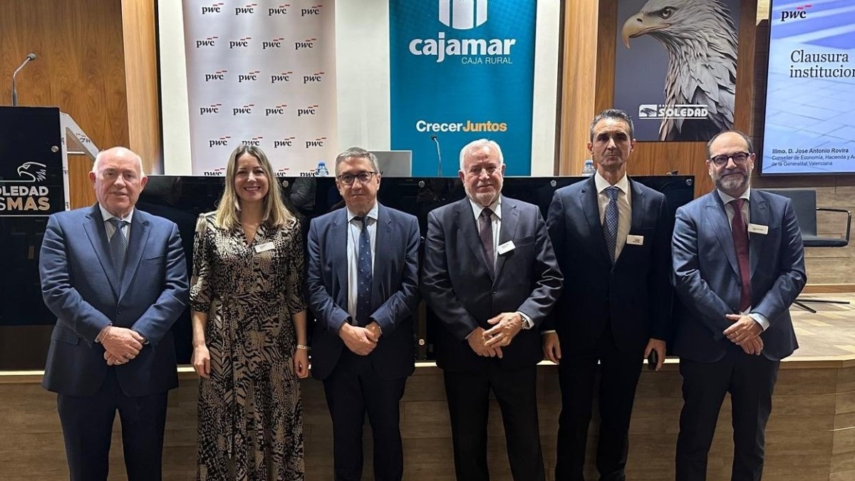 El conseller Rovira en la clausura del Foro Tributario en Alicante.