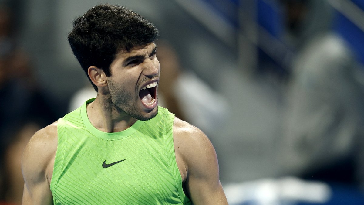 Alcaraz lideró contra Rublev