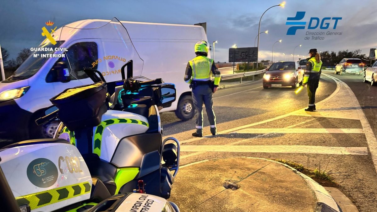 Control de la Guardia Civil de Tráfico de Valencia.