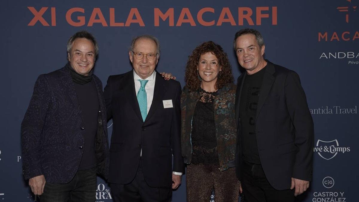Manuel Carreras Fisas con los Hermanos Torres en la Gala Macarfi 2026