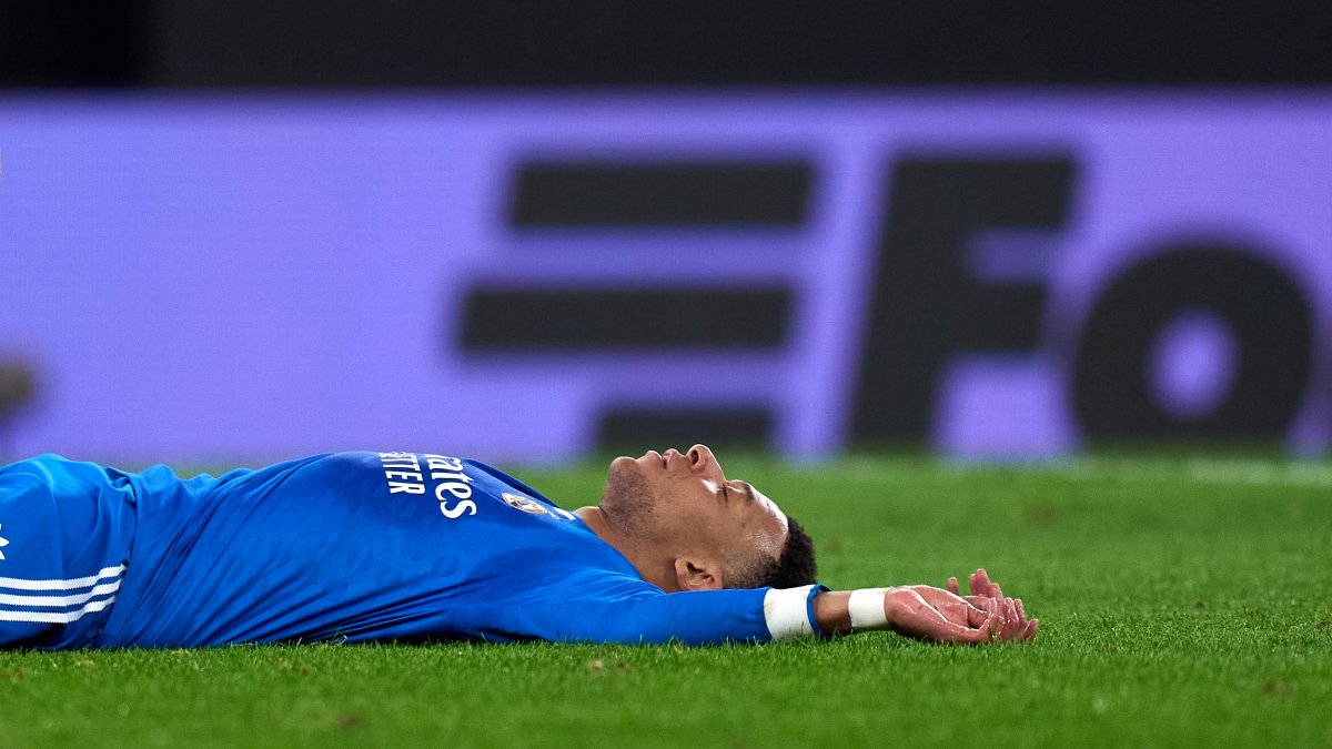 La rodilla lastra a Mbappé