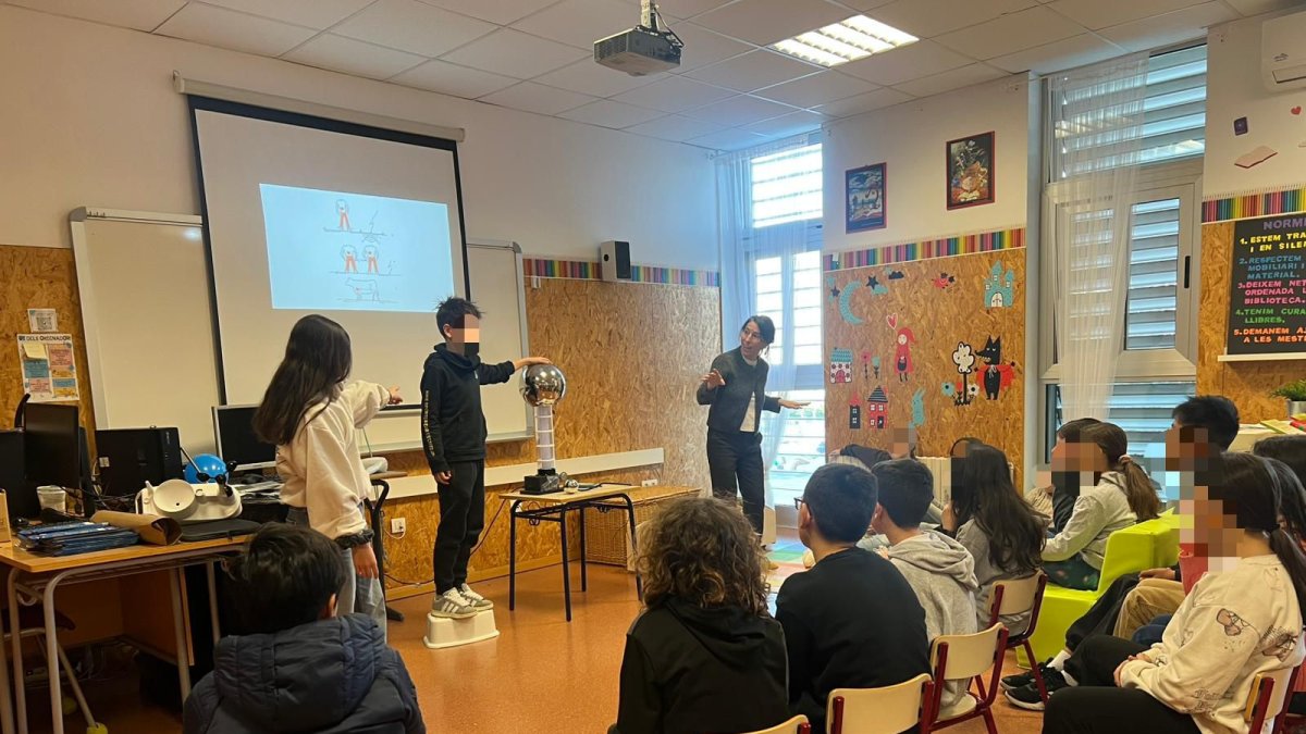 Escolares de Albal en una de las sesiones de Meteoaula.