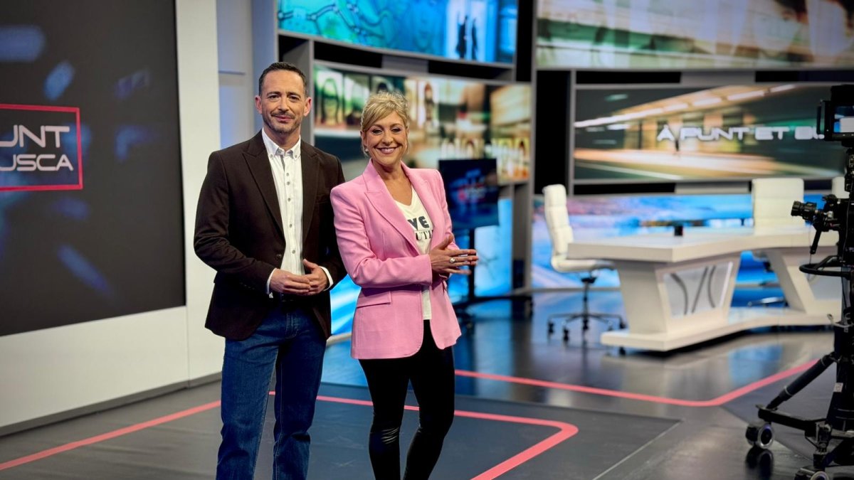Juan Nieto y Mireia Llinares conduicen cada miércoles